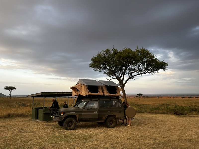 Do I bring a ground tent or rooftop tent with me on safari? 