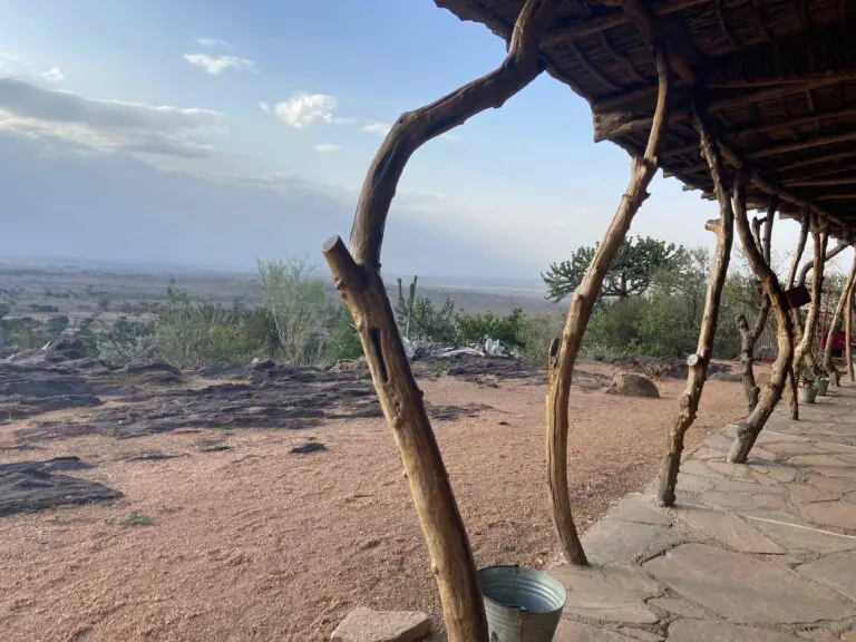 00 Verkleind Maji Moto Ecocamp Restaurant Kenya Roadtrip Africa