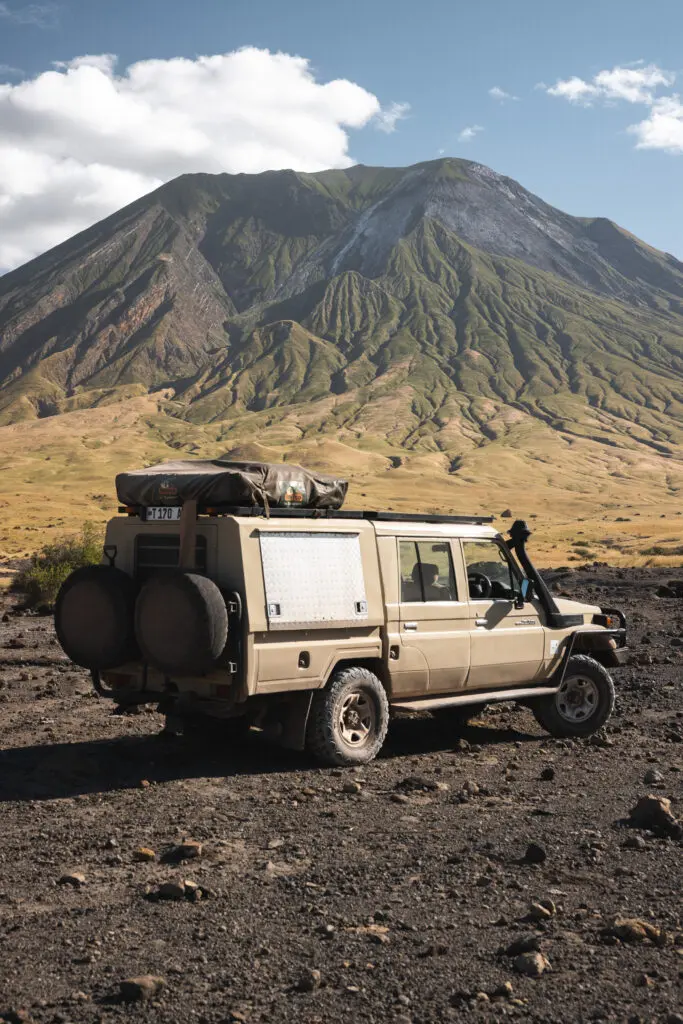 Double Cap Landcruiser Roadtrip Tanzania